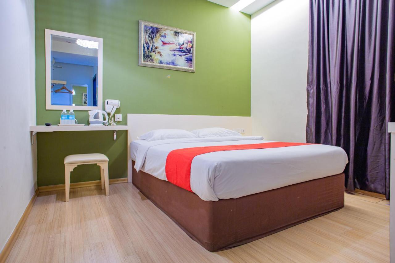 Hotel 101 Permas Jaya Johor Bahru Exteriör bild