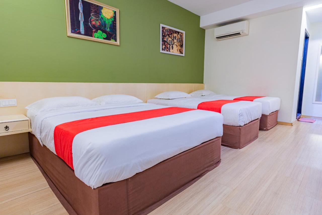 Hotel 101 Permas Jaya Johor Bahru Exteriör bild
