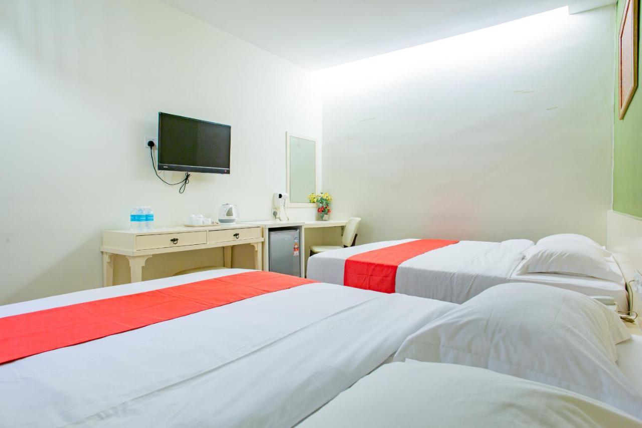 Hotel 101 Permas Jaya Johor Bahru Exteriör bild